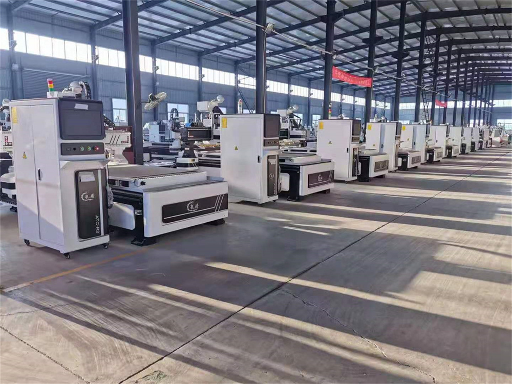 買數(shù)控開(kāi)料機(jī)一定選擇正規(guī)數(shù)控開(kāi)料機(jī)廠